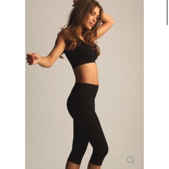 MeMoi SlimMe High Waisted Capri black size medium/2 - Picture 1 of 9